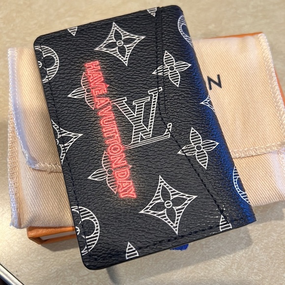 Louis Vuitton Upside Down pocket organizer - Picture 2 of 6